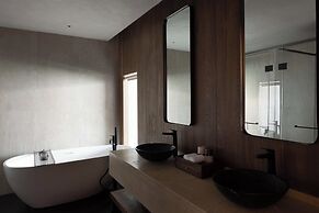 Arcadia anyin qingshan hotel