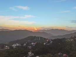 Alaya Stays Cloudcatcher 4 BHK Villa