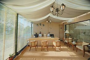 Treetop by Eight Continents Royalpine HP