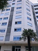 Areeiro Elegant Modern by Homing