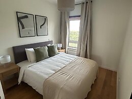 Areeiro Elegant Modern by Homing