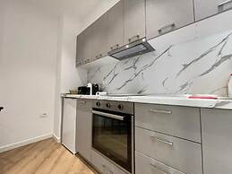 Comfort Center Studio Apartments