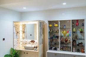 ELIVAAS Valiyaveetil Mansion 5 BHK