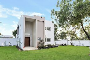 ELIVAAS Valiyaveetil Mansion 5 BHK