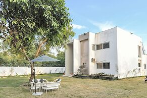 ELIVAAS Valiyaveetil Mansion 5 BHK