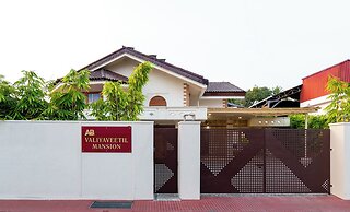 ELIVAAS Valiyaveetil Mansion 5 BHK