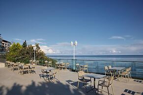 WAVESIDE HOTEL