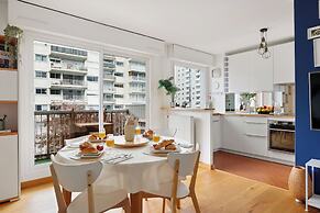 Cozy 2BR Eiffel Tower Area