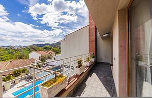 Tranquility Villa With Pool Private Garden BBQ