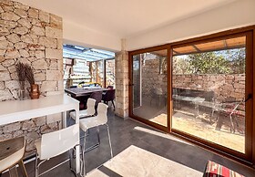 Villa Maria Peninsula