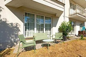 Palm Beach Apartments with parking