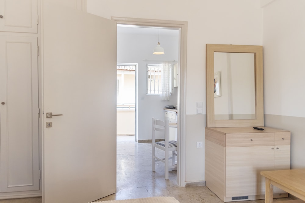 BOHOTEL Eleonas Anex Apartments