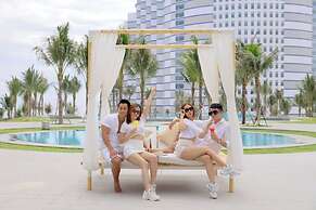 THE ARENA CAM RANH