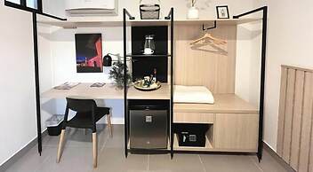 Reset Hotel Coworking Cafe