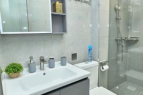 Nari By Edmor Suites