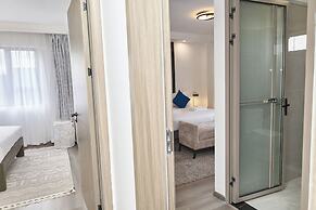 Nari By Edmor Suites