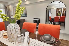 Nari By Edmor Suites