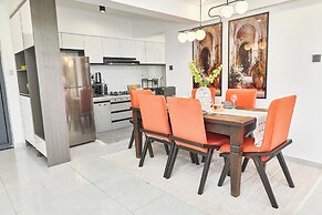 Nari By Edmor Suites