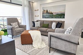 Nari By Edmor Suites