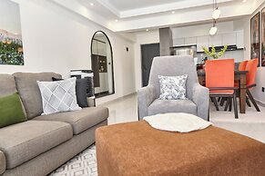 Nari By Edmor Suites
