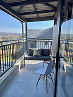 Amazing 1BR With River View in Waterfall-midrand