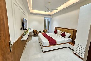 TrueLife SRB Suites