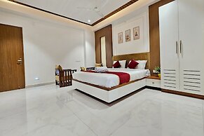 TrueLife SRB Suites