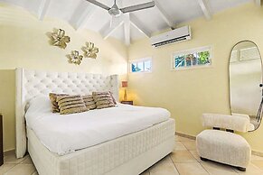 Ocean Pearl Luxury Oceanfront at Mambo Beach