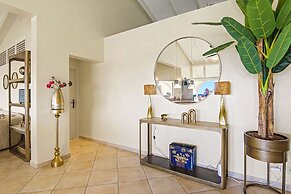 Ocean Pearl Luxury Oceanfront at Mambo Beach