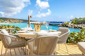 Ocean Pearl Luxury Oceanfront at Mambo Beach
