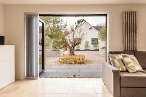 Stunning 1 BD Home in Worcestershire