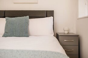 Stunning 1 BD Home in Worcestershire