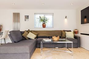 Stunning 1 BD Home in Worcestershire