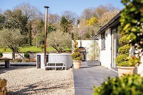 Stunning 1 BD Home in Worcestershire