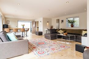 Stunning 1 BD Home in Worcestershire