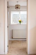 Stunning 1 BD Home in Worcestershire