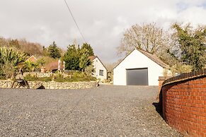 Stunning 1 BD Home in Worcestershire