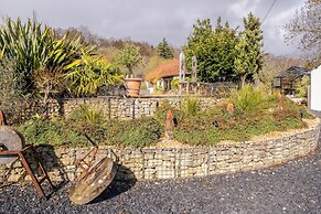 Stunning 1 BD Home in Worcestershire