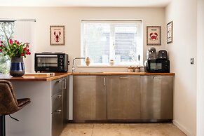 Stunning 1 BD Home in Worcestershire