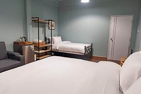Baan Batra Heritage Suite