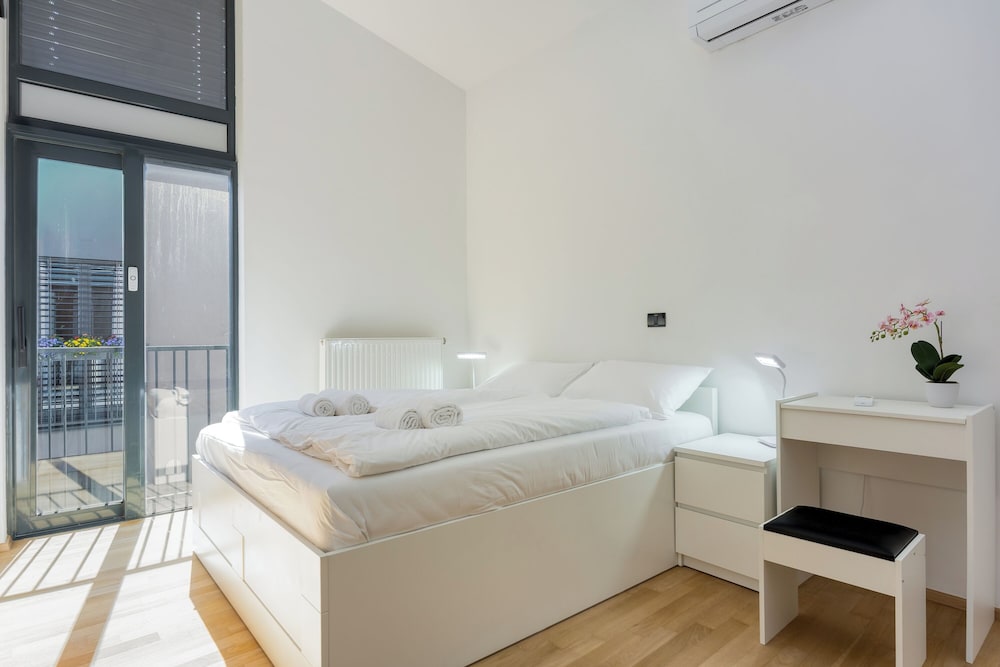 Azure Adriatic Residence Koper