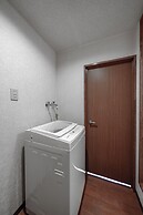 SILK COURT 402