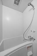 SILK COURT 402