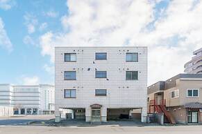 SILK COURT 402