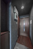 SILK COURT 402
