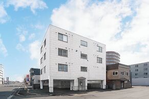 SILK COURT 402