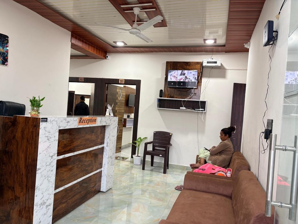 Ganga Royal Guest House