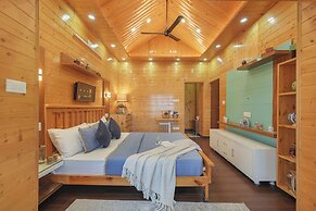 ELIVAAS Aaram Bagh 4 BHK Escape