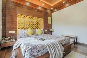 ELIVAAS Aaram Bagh 4 BHK Escape