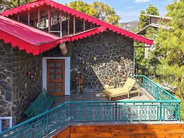 ELIVAAS Aaram Bagh 4 BHK Escape